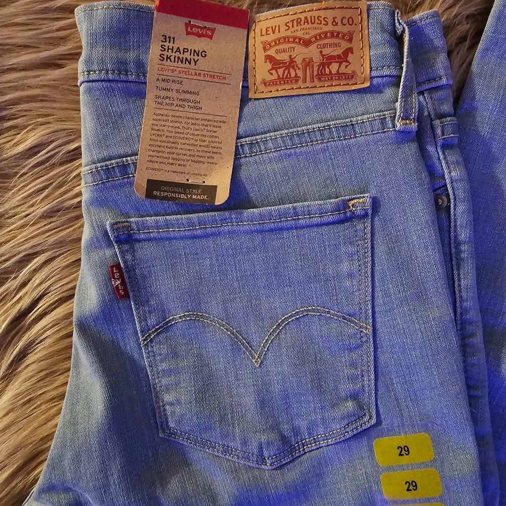 LEVI'S